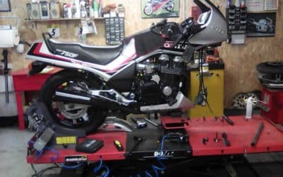 Moto fini prête a prendre la route 750 CBX  Honda …