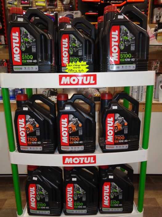 Pack vidange MOTUL avec huile 10w40, filtre a huil…