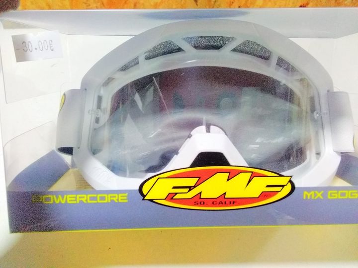 Masques FMF 100% disponible Chez #performancesmoto…