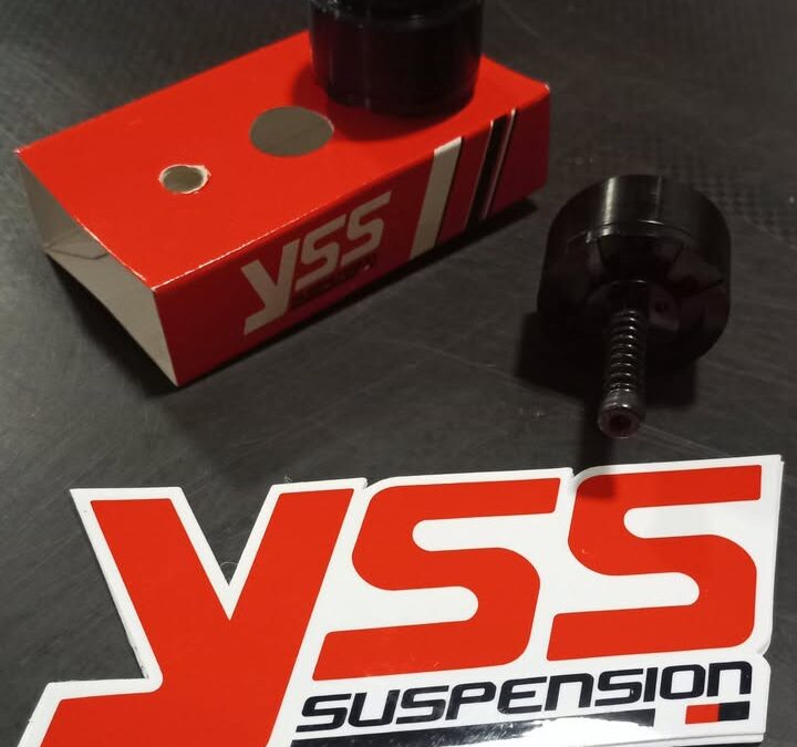 Ami motard tu possède une moto avec une fourche conventionnelle…