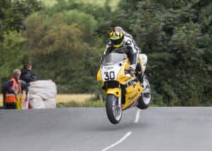 TT classic OW01 YAMAHA 2016 Timothee MONOT 3 400x284 1 - Landivisiau Finistère