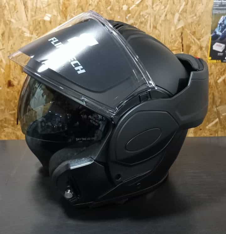 Nouveau casque Eight modulable Flip Tech Norme ECE 22 1 1439562377959077 - Landivisiau Finistère Nouveau casque Eight modulable Flip Tech Norme ECE 22 1 1439562377959077 - Landivisiau Finistère
