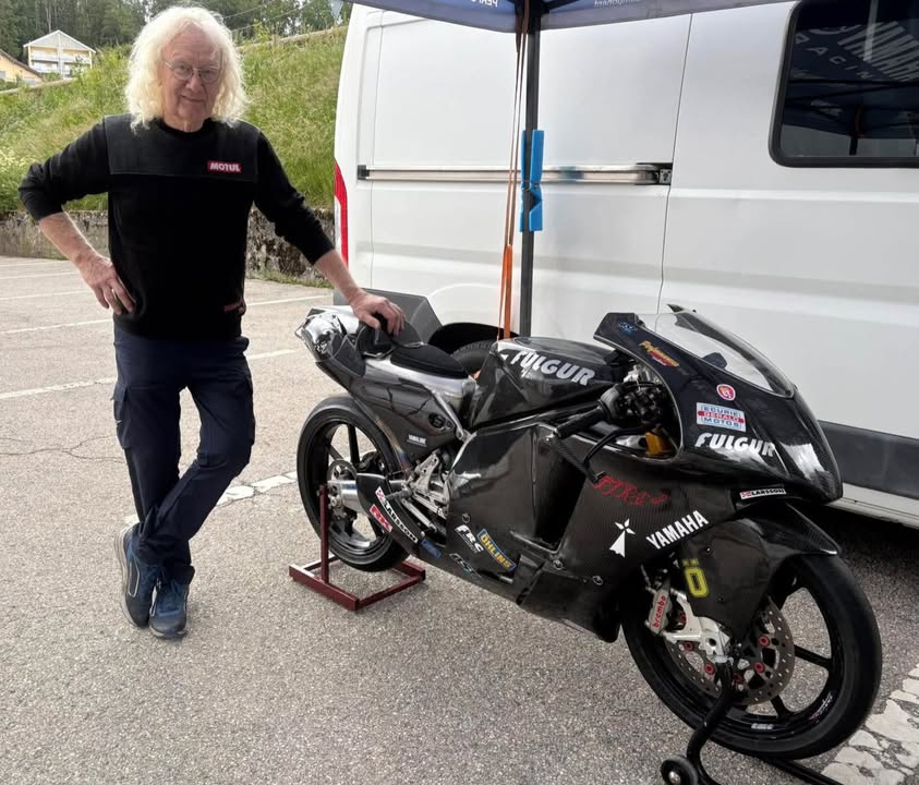 La moto 250 Fulgur avec lautocollant performances moto sur 1 1518396276742353 - Landivisiau Finistère La moto 250 Fulgur avec lautocollant performances moto sur 1 1518396276742353 - Landivisiau Finistère