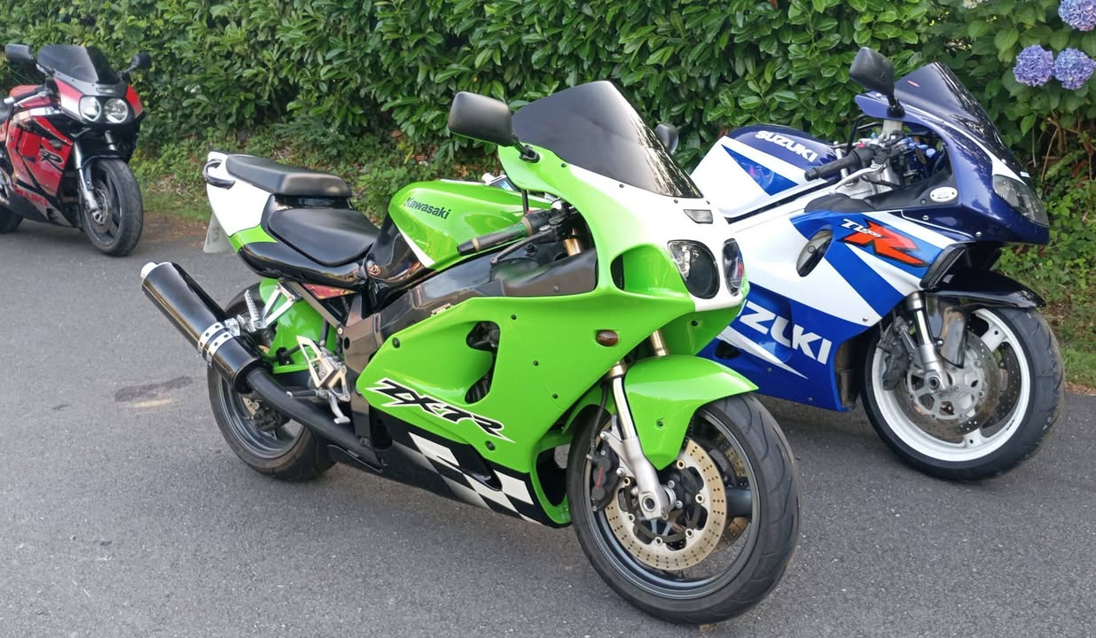 Quelques jolies motos en revision en ce moment 1 1529073272341320 - Landivisiau Finistère Quelques jolies motos en revision en ce moment 1 1529073272341320 - Landivisiau Finistère
